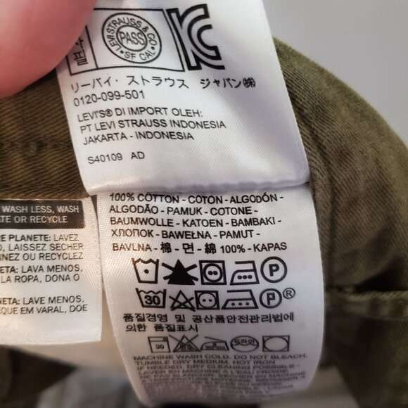 LEVI'S 32‎ Army Green Cargo Shorts Snap pockets 100% cotton - Picture 7 of 8